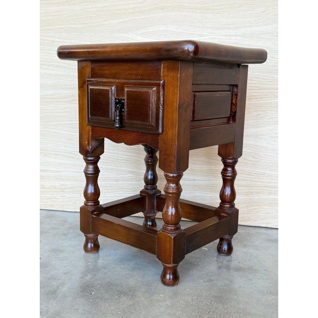 Early 20th Century Pair of Spanish Nightstands with Drawer and Iron Hardware For Sale - Image 4 of 18