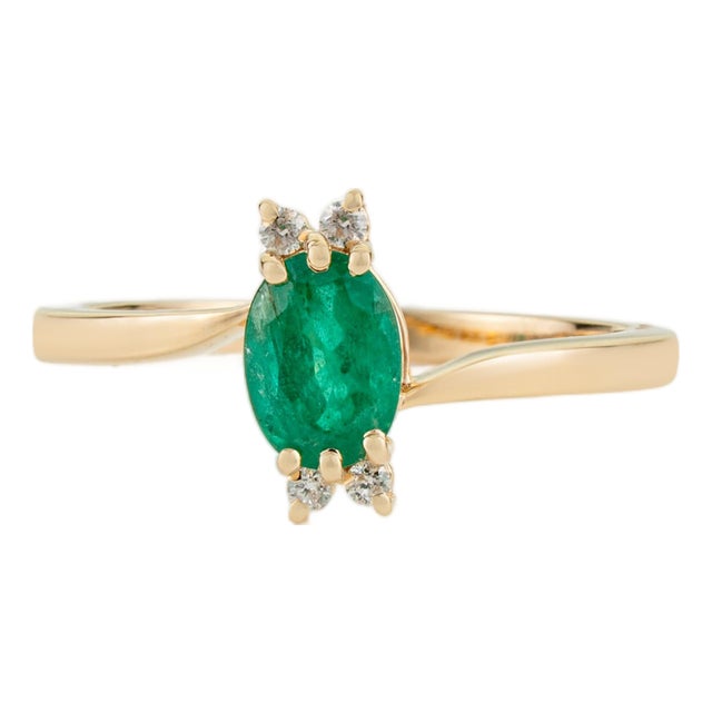 14k Yellow Gold Oval-Cut Natural Emerald & Diamond Promise Ring Size 4 For Sale