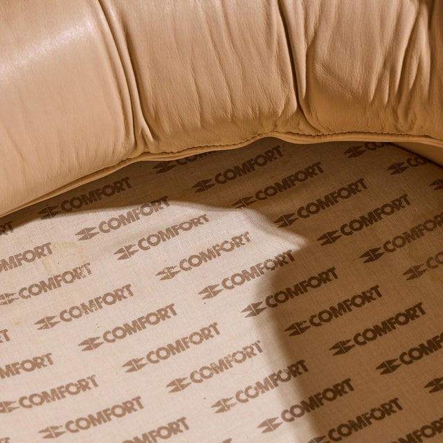 Joe Colombo for Comfort Model 1005 Mid Century Fiberglass and Leather Elda Lounge Chair For Sale - Image 10 of 10