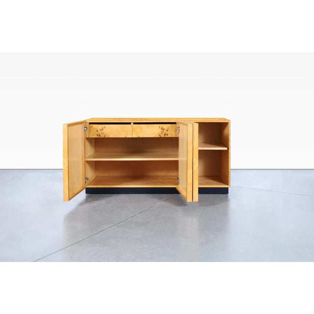 Mid-Century Modern Burl Wood Credenza by Arthur Umanoff for Dillingham For Sale - Image 9 of 12
