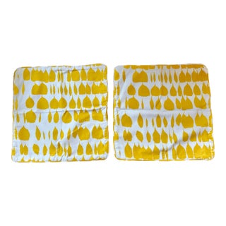 Schumacher Queen of Spain Yellow Daffodil Pillow Covers- Set of 2 For Sale