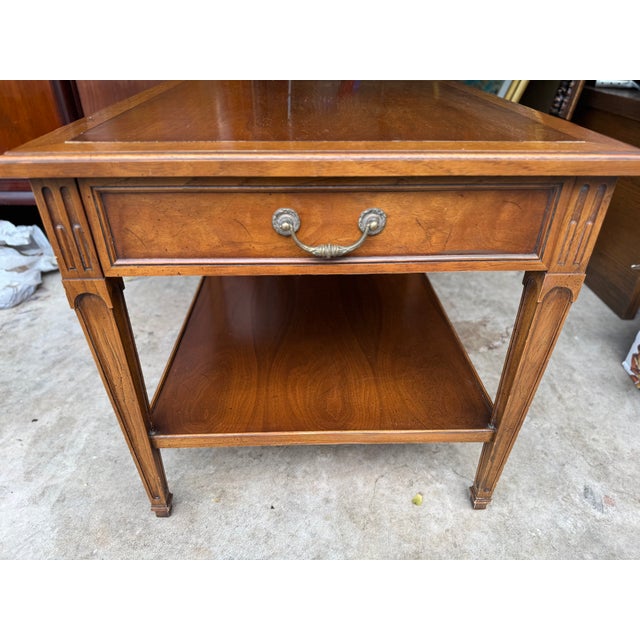1950s 1950s Vintage Henredon Midcentury Cross-Banded Walnut Single Drawer Side Table End Table Nightstand For Sale - Image 5 of 6