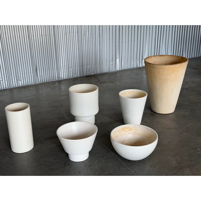 White 1960s John Follis for Architectural Pottery Cermaic Planter For Sale - Image 8 of 9