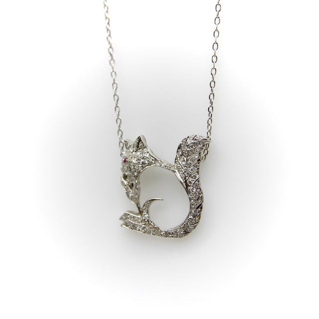 This adorable diamond encrusted platinum squirrel has approximately 85 single cut diamonds that vary in size from 1 mm to...