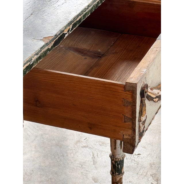 White Early 19th Century Italian Painted Parcel Gilt Console With Fluted Legs For Sale - Image 8 of 15