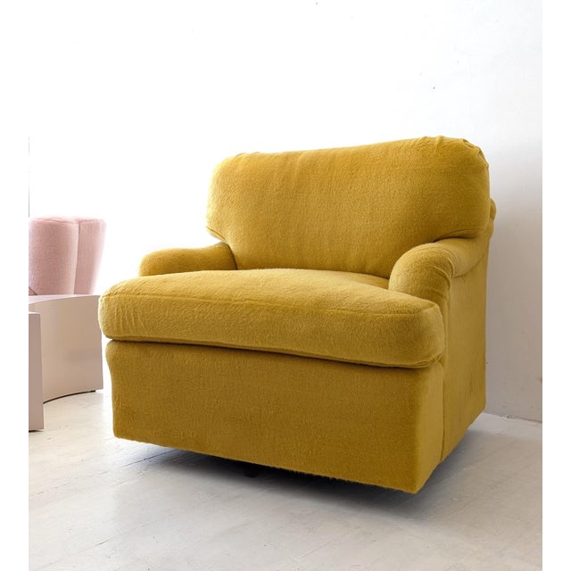 Swivel Armchairs in Ochre Yellow Mohair from Kravet, USA, 1970s For Sale - Image 4 of 12