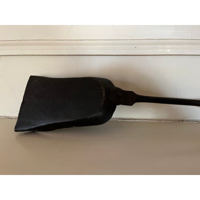 Antique Early 19th Century American Federal Brass & Iron Fireplace Tool - Shovel For Sale - Image 15 of 18