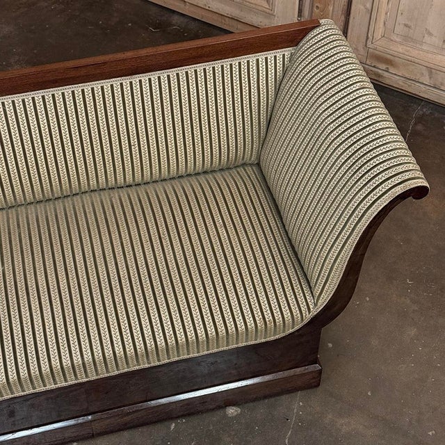 Early 19th Century French Charles X Mahogany Sofa ~ Canape For Sale - Image 17 of 18