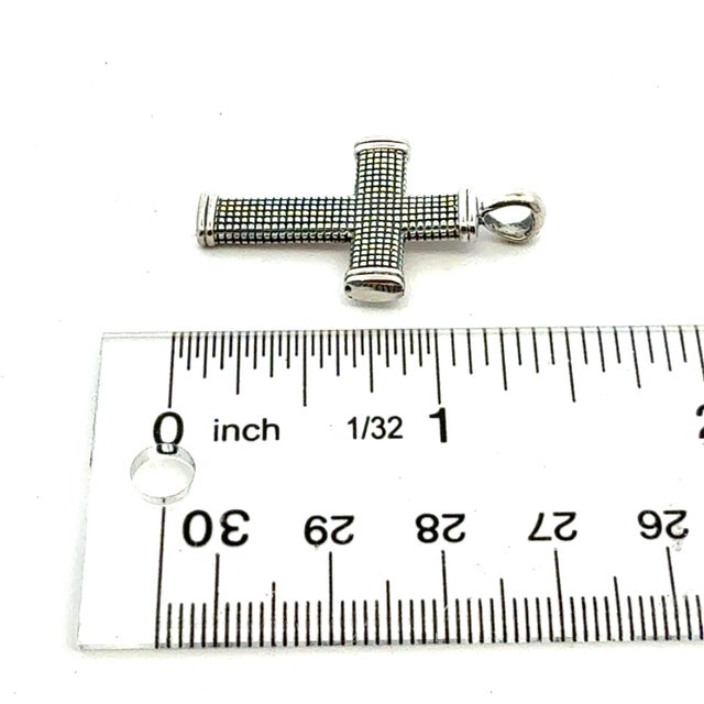 1990s David Yurman Cross Sterling Silver Estate For Sale In New York - Image 6 of 6