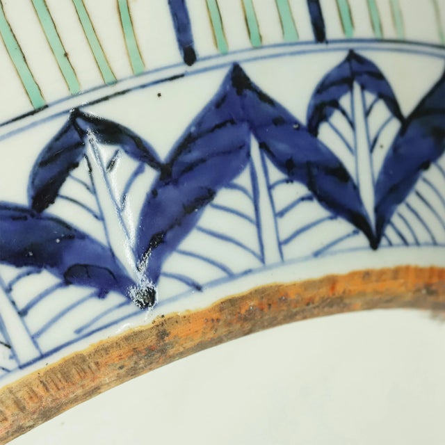 White Jar With Colorful Fish and Algae Patterns. Great Ming Jiajing Make（maybe It's a 19th Century Bailout） For Sale - Image 8 of 13