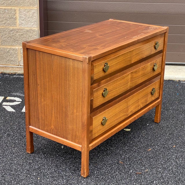 1950's Widdicomb Grand Rapids Walnut Chest of Three Drawers For Sale - Image 11 of 12