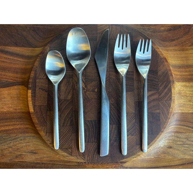 Rosenthal 1950s Tapio Wirkkala for Rosenthal Austria "Composition S" by Rostfrei Satin- 40 Pieces For Sale - Image 4 of 9