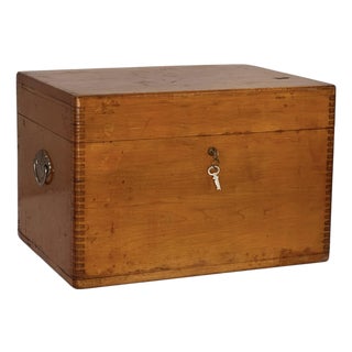 Early 20th Century Personal Writing Chest or Sailor's Ditty Box in Pine With Handles and Lock For Sale