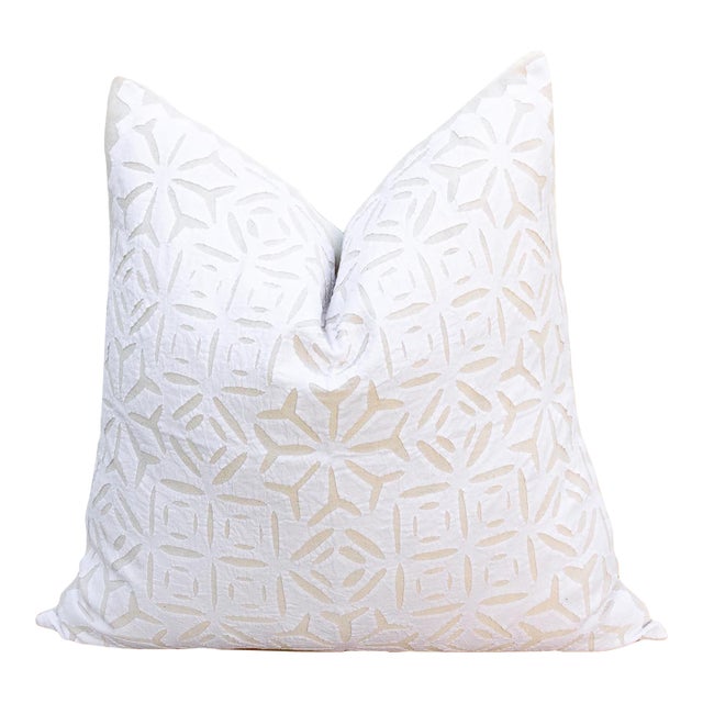 Dahila Petals Appliqué Pillow Cover For Sale