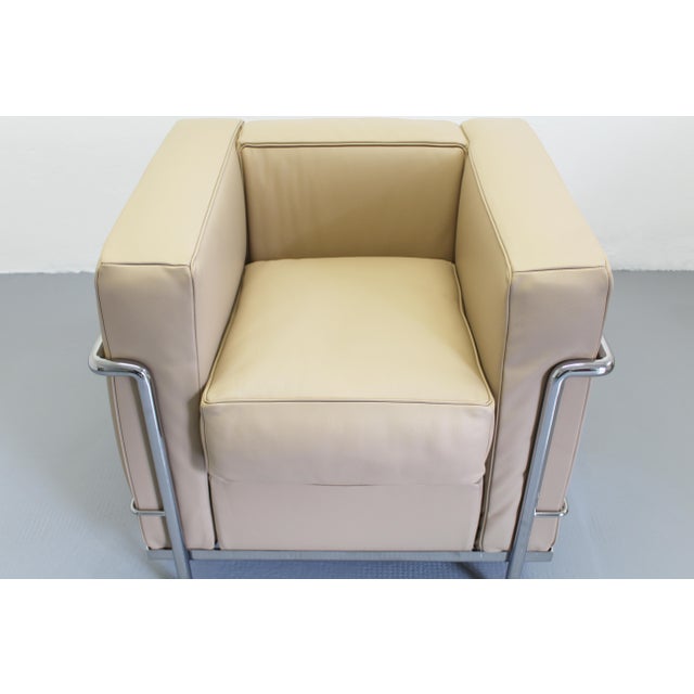 Early 21st Century LC2 Chair by Le Corbusier for Cassina, 2000s For Sale - Image 5 of 11