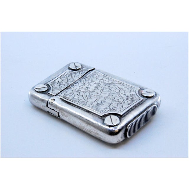 Silver Silver Matchbox with Engraved Plant Motifs and Hinged Lid For Sale - Image 8 of 10