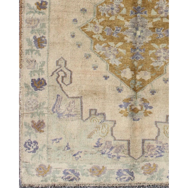 Mid 20th Century Classic Medallion Oushak Vintage Rug in Taupe, Purple, Cream, and Green For Sale - Image 4 of 7
