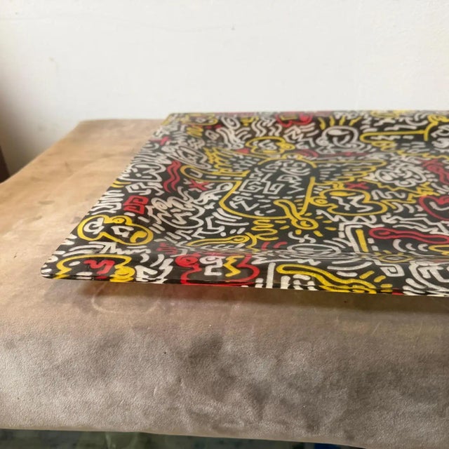 Keith Haring 1990s Pop Art Style Lucite Rectangular Serving Tray by Lavazza For Sale - Image 4 of 14