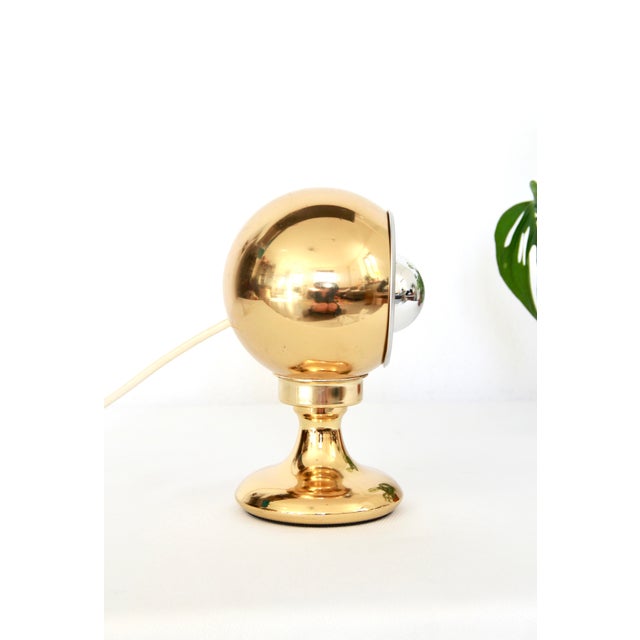 Aurelia is a unique Italian Space Age lamp realised in the late 1970s. This bright piece perfectly captures the era’s...