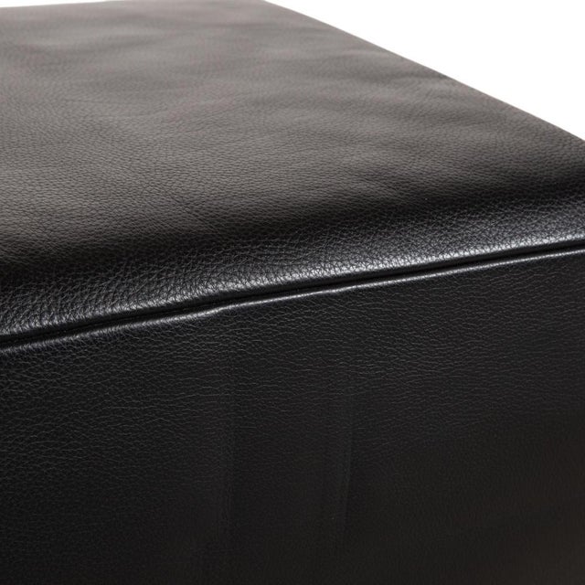 Modern Volare Ottoman in Black Leather from Koinor For Sale - Image 3 of 9