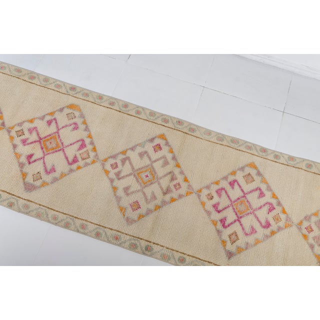 1960s Oushak Vintage White Wool Runner For Sale - Image 5 of 10