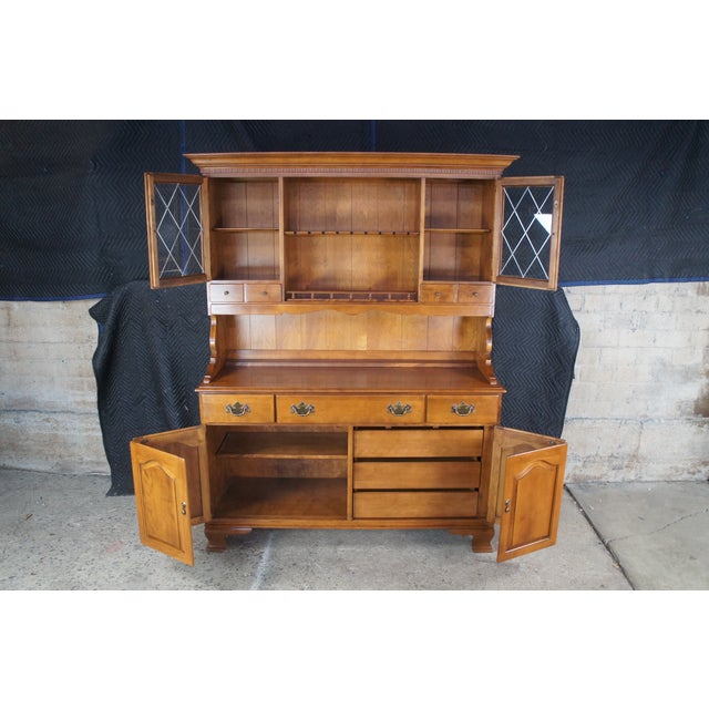 Ethan Allen Late 20th Century Ethan Allen Heirloom Colonial Early American Nutmeg Maple Drybar Cabinet Hutch For Sale - Image 4 of 13