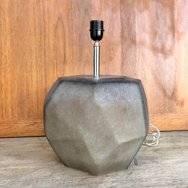 2000 - 2009 Contemporary Guaxs Cubistic Round Smoke Grey Table Lamp For Sale - Image 5 of 12