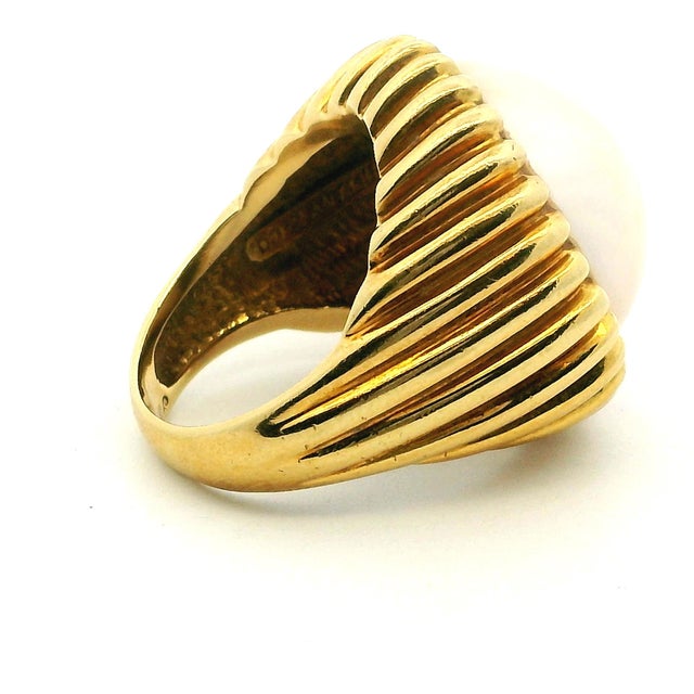 Tiffany and Co. Tiffany & Co. 18k Gold Mabe Pearl Ring, Circa 1970s, Size 6.5 For Sale - Image 4 of 8