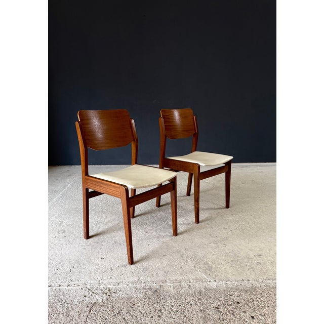 Mid-Century Modern Vintage Dutch Chairs from MCM, 1960s, Set of 2 For Sale - Image 3 of 18