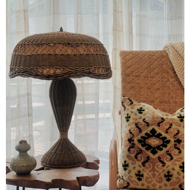 Wood Early 20th Century Arts & Crafts Heywood-Wakefield Antique Wicker Table Lamp W/ Silk Underlay on Mushroom Shaped Shade For Sale - Image 7 of 12