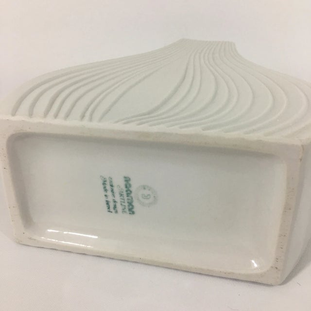 Ceramic 1960s Naaman Artline White Porcelain Modernist Vase For Sale - Image 7 of 9