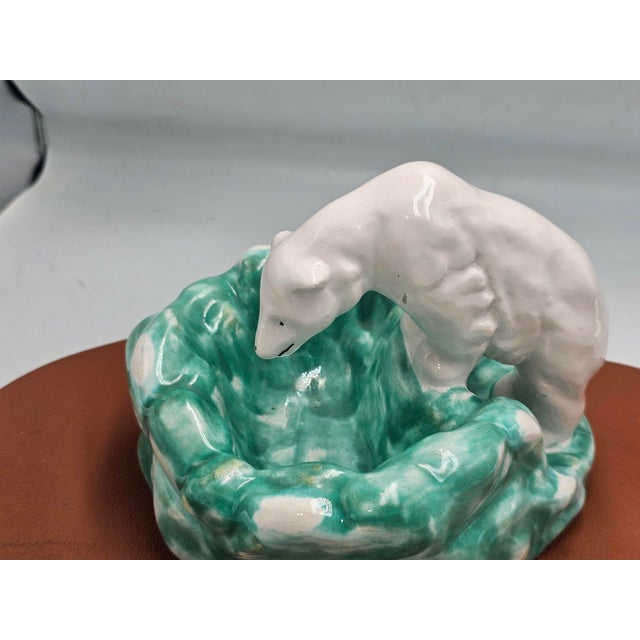 Art deco, Ditmar Urbach porcelain plate, bear Czechoslovakia, dimensions: height 16 cm, width 20 cm, depth 18 cm.