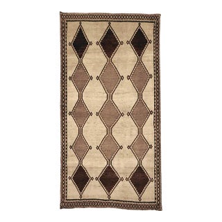Vintage Vintage Handmade Persian Gabbeh Rug Featuring an Undyed Wool Field With a Geometric Diamond Lattice Pattern. 4'x 7'8" For Sale