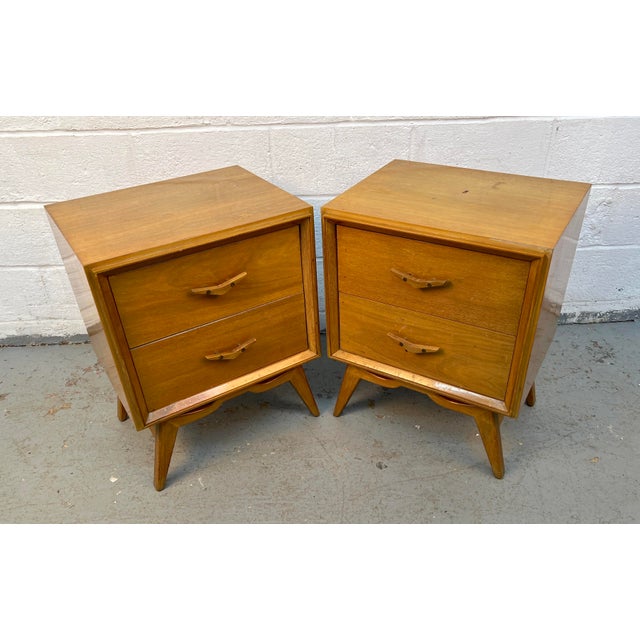 Mid-Century Modern Unique Mid-Century Nightstands With Sculpted Pulls, A Pair For Sale - Image 3 of 10