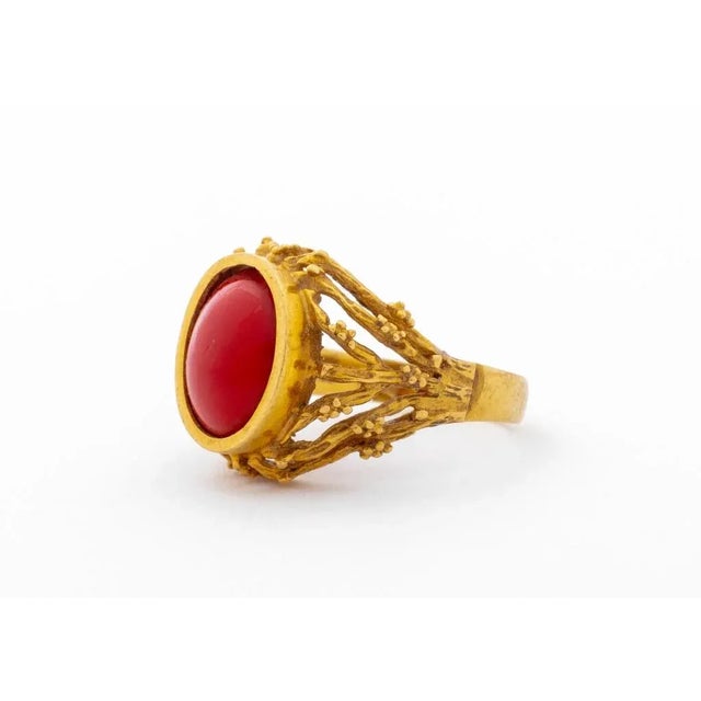 18k Yellow Gold Faux Coral Ring For Sale - Image 4 of 6