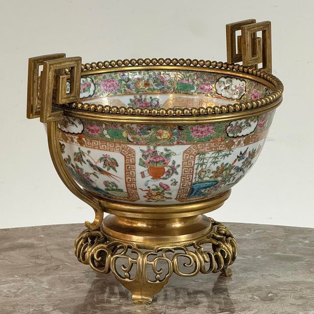 Chinoiserie 19th Century Chinese Rose Medallion Porcelain Centerpiece With French Bronze Mounts For Sale - Image 3 of 18