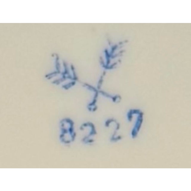 White Antique Royal Bayreuth Porcelain Floral Dish – Hand Painted Roses, Gilt Trim, Germany For Sale - Image 8 of 8