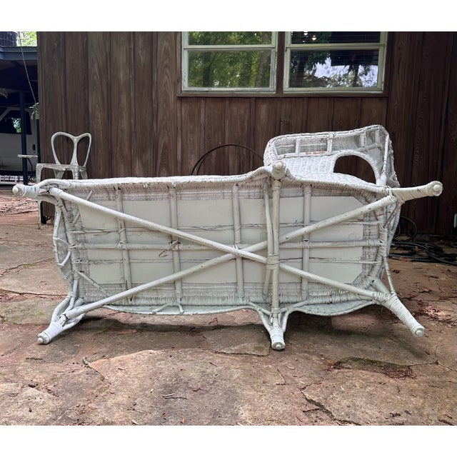 Early 20th Century Victorian White Wicker Rattan Chaise Lounge Chair For Sale - Image 9 of 11