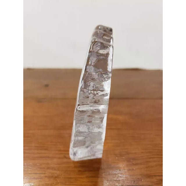 This is an Angel Fish Art Glass Sculpture/Paperweight by Continental, Made in Taiwan. It measures 4 1/8" high, 1" deep,...