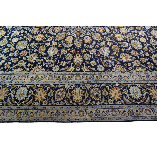 Handknotted Oriental Rug in Wool For Sale - Image 9 of 13