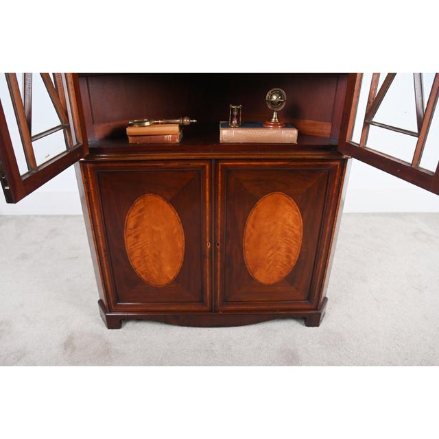 George III Mahogany Corner Display Cabinet, 1820s For Sale - Image 12 of 13
