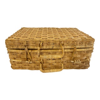 Vintage Wicker Picnic Basket For Sale