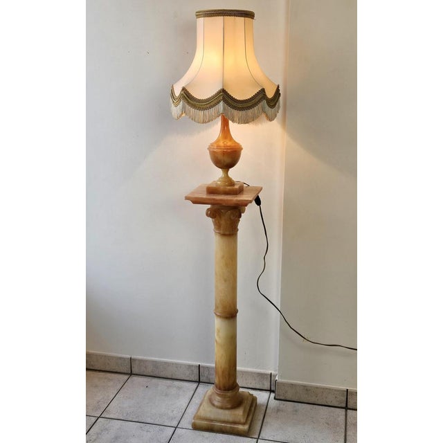 French Neoclassical Alabaster Pedestal Table Lamp, 1960s For Sale - Image 11 of 16