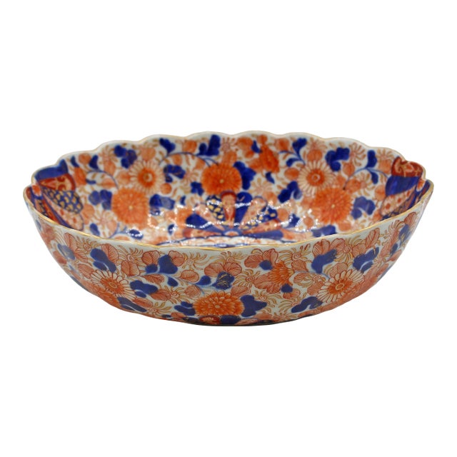 Circa 1860s Meiji Period Japanese Imari Porcelain Oval Scalloped Bowl For Sale