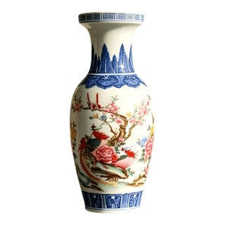 Chinese Ceramic Vase,Famille Rose Porcelain Vase Hand Painted Flowers and Birds Pattern For Sale