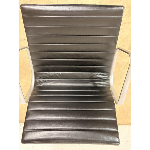 Metal EA 108 Office Chair in Black Leather with Polished Aluminum Frame by Charles and Ray Eames for Vitra For Sale - Image 7 of 13
