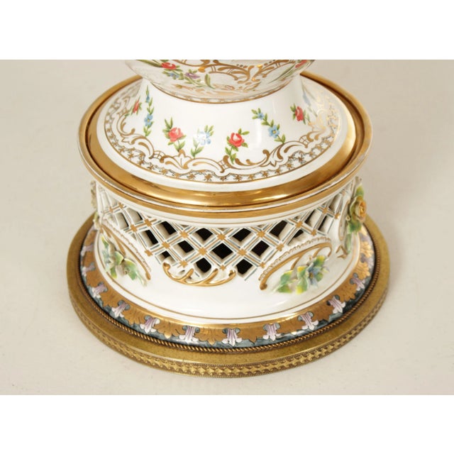 Antique Rococo Revival 20th Century Porcelain Decorative Potpourri Urn For Sale - Image 11 of 13