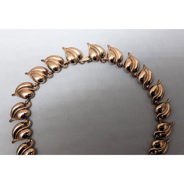 Gold Vintage 1938 Signed Crown Trifari Alfred Philippe Goldtone Leaf Link Collar Necklace For Sale - Image 8 of 11