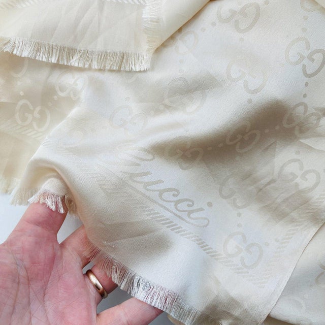 Textile Gucci Beige Logo Silk Scarf For Sale - Image 7 of 8