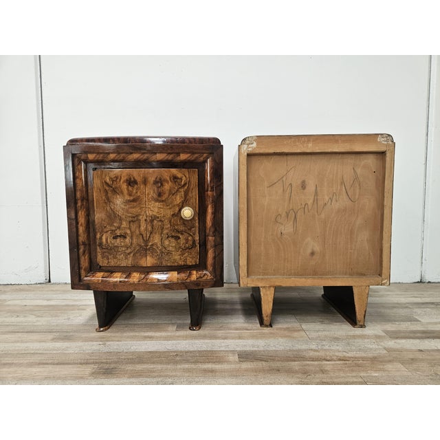 Tuscan Art Deco Bedside Tables in Walnut Burl, 1940, Set of 2 For Sale - Image 3 of 17